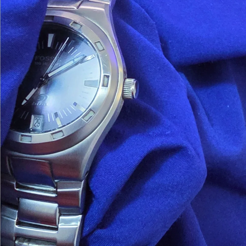 Fossil Blue Oval Diver's Mens Watch GUC Swiss Movement